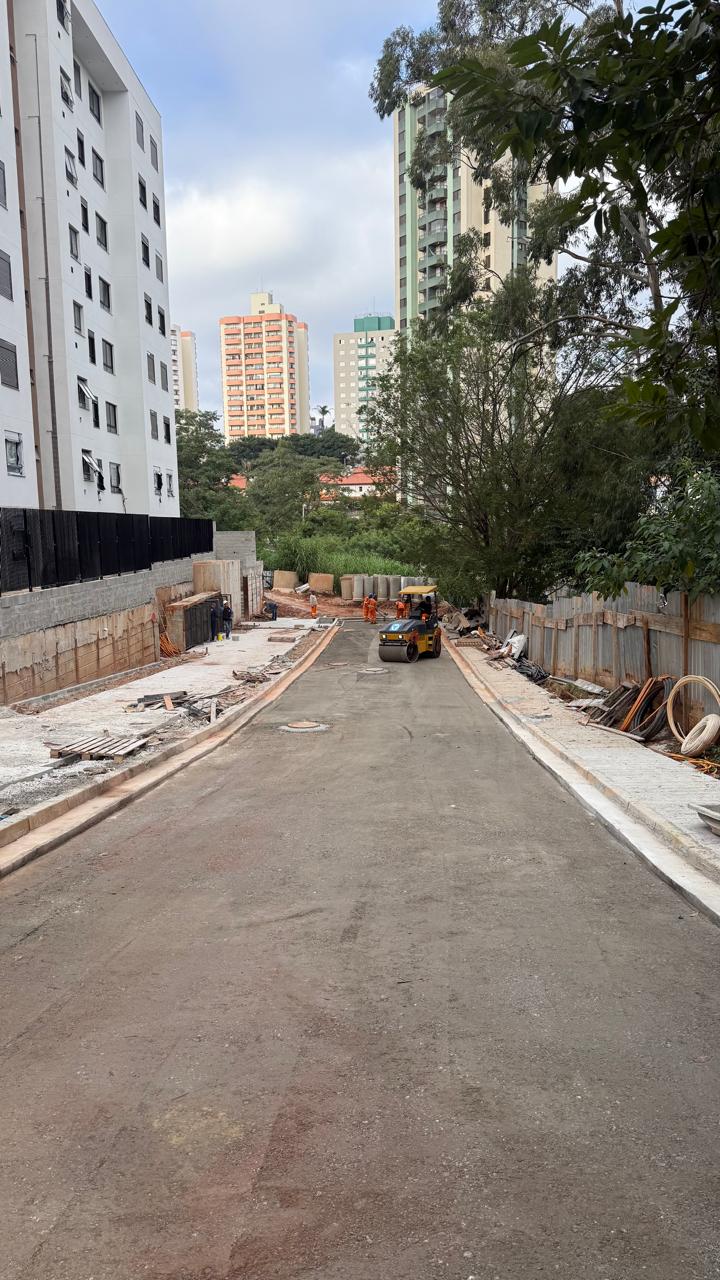 Preparo de base para pavimento asfáltico.  Consórcio BLK Kallas São Paulo - SP